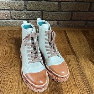 Roan Bedstu boots. 7.5. Kinship- Almond and bone color.  Excellent condition.